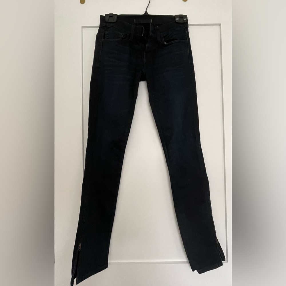 Skinny jeans J Brand size 24 fits like 23